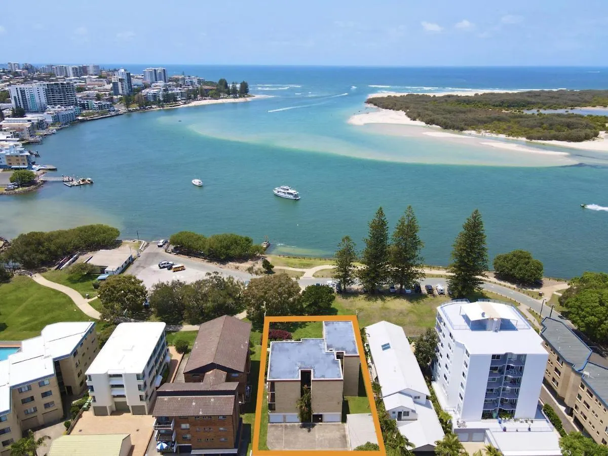 Apartman Golden Shores Unit 1 21 Landsborough Parade Caloundra