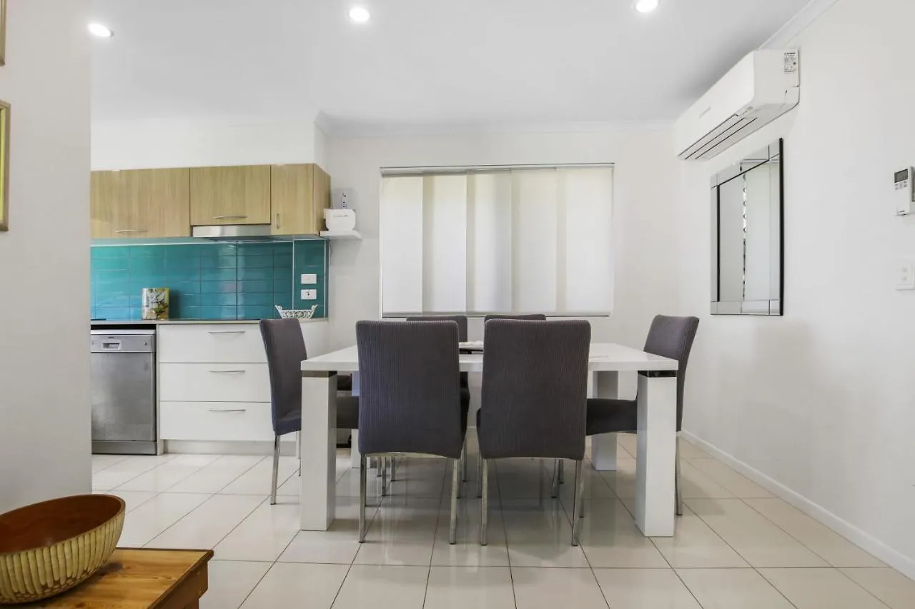 Golden Shores Unit 1 21 Landsborough Parade Caloundra
